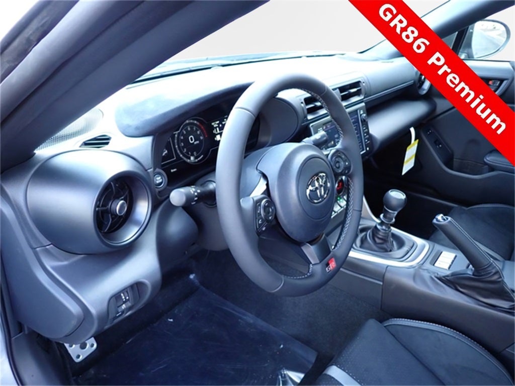 2025 Toyota GR86 Premium MT