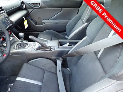 2025 Toyota GR86 Premium MT