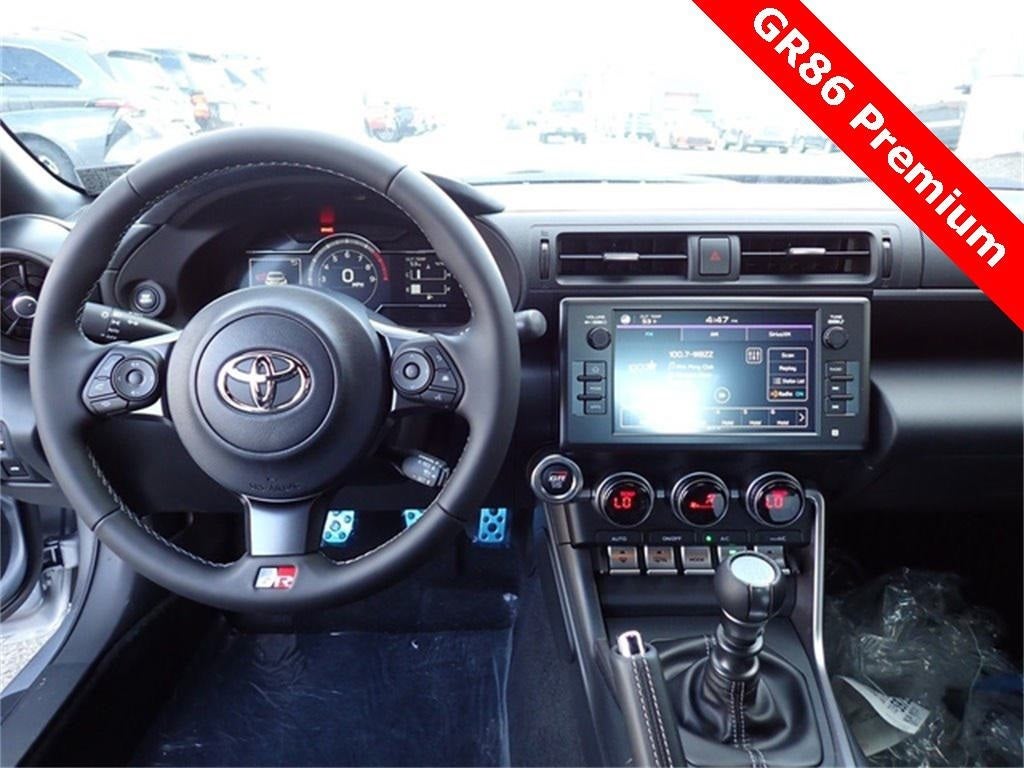 2025 Toyota GR86 Premium MT