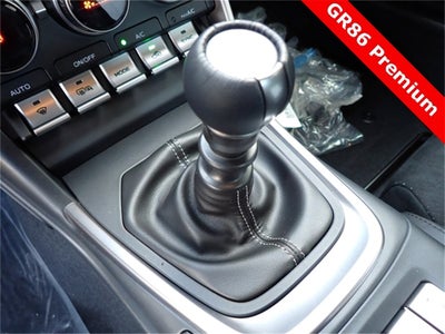 2025 Toyota GR86 Premium MT
