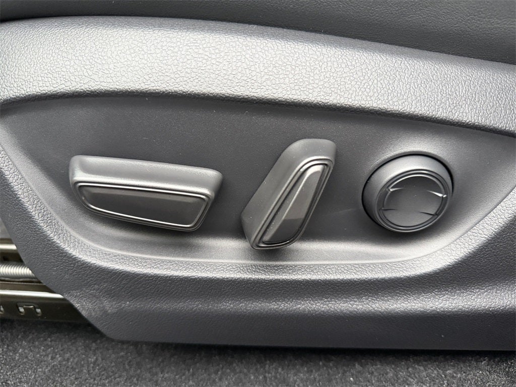 2026 Toyota Toyota Crown Nightshade