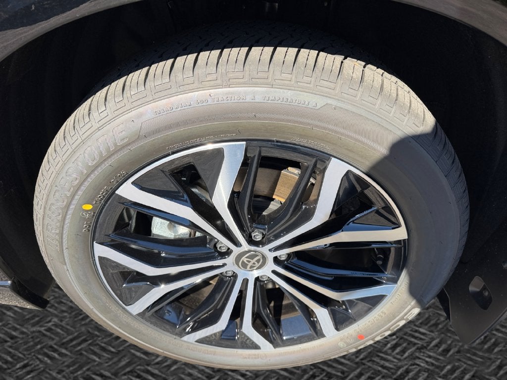 2026 Toyota Toyota Crown Signia XLE