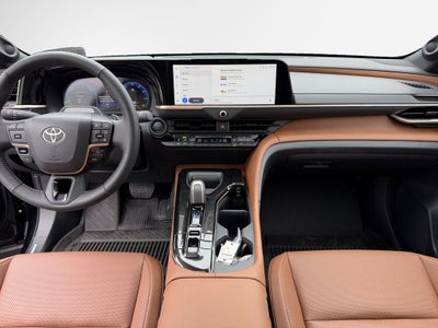 2026 Toyota Toyota Crown Signia Limited