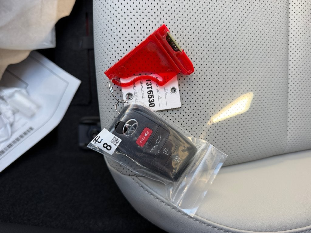 2027 Toyota Prius Limited AWD