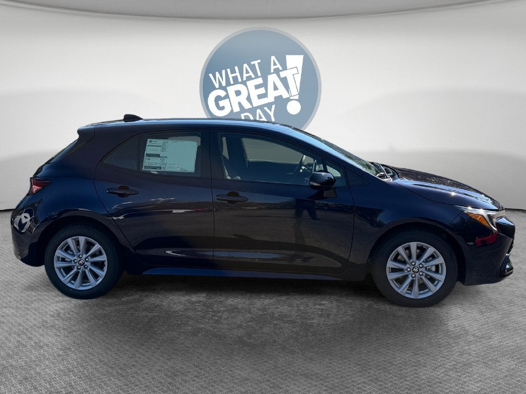 2027 Toyota Corolla Hatchback SE